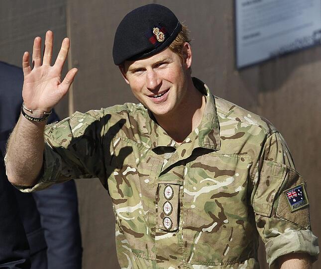 Prinz Harry wird in Australien von seinen royalen Fans wärmstens verabschiedet. Die Bilder.