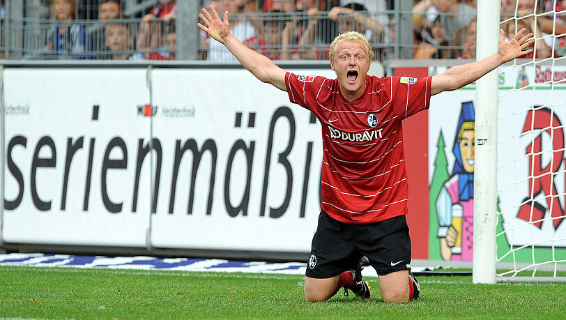 Tommy Bechmann spielte in der Bundesliga für den VfL Bochum und den SC Freiburg. Tommy Bechmann spielte in der Bundesliga für den VfL Bochum und den SC Freiburg.