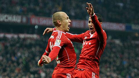 Der FC Bayern München zerlegt den FC Schalke 04 und gewinnt hochverdient mit 5:1.
