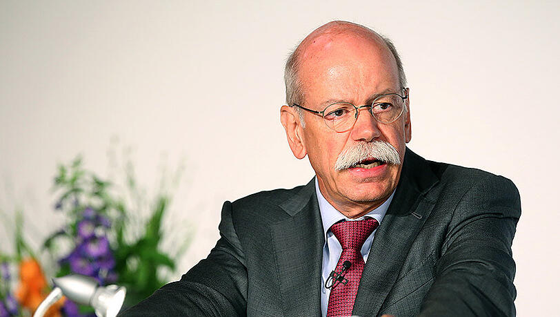 Dieter Zetsche will Daimler nicht zur verlängerten Werkbank der Digitalbranche machen. Dieter Zetsche will Daimler nicht zur verlängerten Werkbank der Digitalbranche machen.