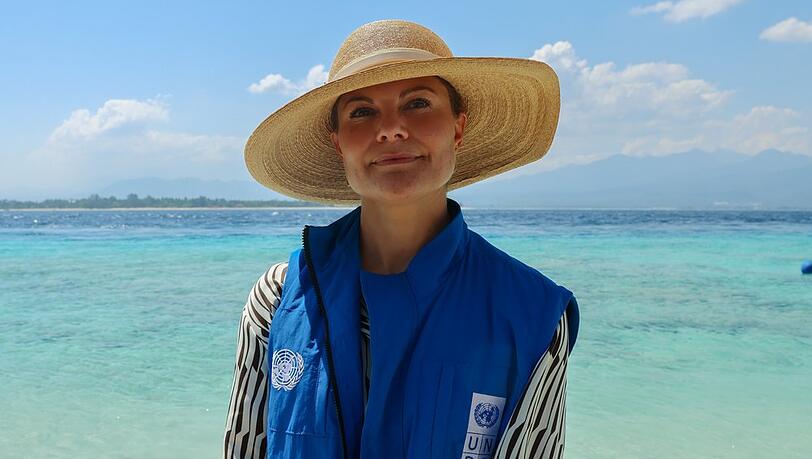 Kronprinzessin Victoria besuchte am 6. September die Insel Gili Meno. Die Abschlusstermine in Jakarta wurden gestrichen. Kronprinzessin Victoria besuchte am 6. September die Insel Gili Meno. Die Abschlusstermine in Jakarta wurden gestrichen.