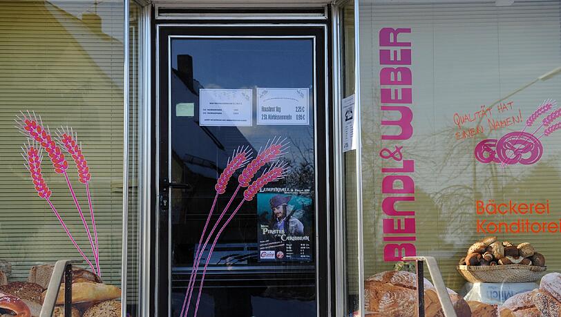Biendl und Weber: Nach Müller-Brot muss eine weitere Großbäckerei in Bayern ihre Produktion wegen hygienischer Mängel einstellen. Biendl und Weber: Nach Müller-Brot muss eine weitere Großbäckerei in Bayern ihre Produktion wegen hygienischer Mängel einstellen.