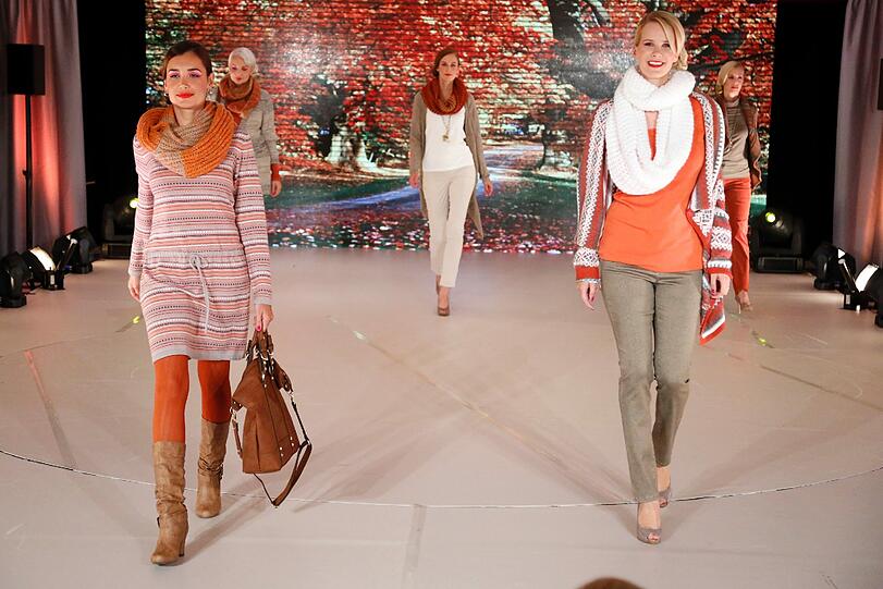 Verena Kerth, Rebecca Mir & Co.: Promi-Fashionshow im Luxushotel - Promis - Abendzeitung München