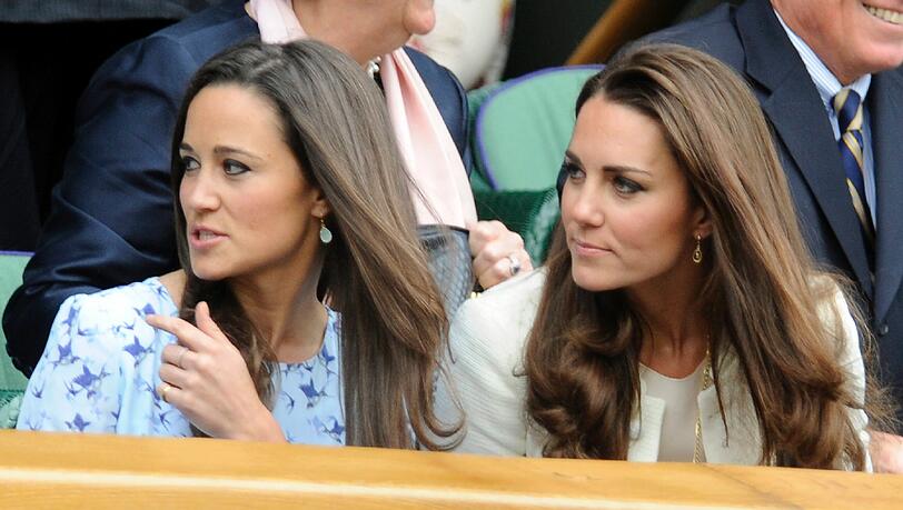 Die Schwestern Pippa und Kate als Zuschauer in Wimbledon Die Schwestern Pippa und Kate als Zuschauer in Wimbledon