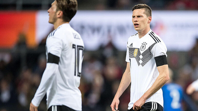 JULIAN DRAXLER - NOTE 4: Arbeits- und Wohnsitz Paris. Gegner: Frankreich. &bdquo;Ein spezielles Spiel&ldquo;, wie er sagte. Viel Kleinklein, ein Spitzenpass auf Werner in die Tiefe, ein Schüsschen.