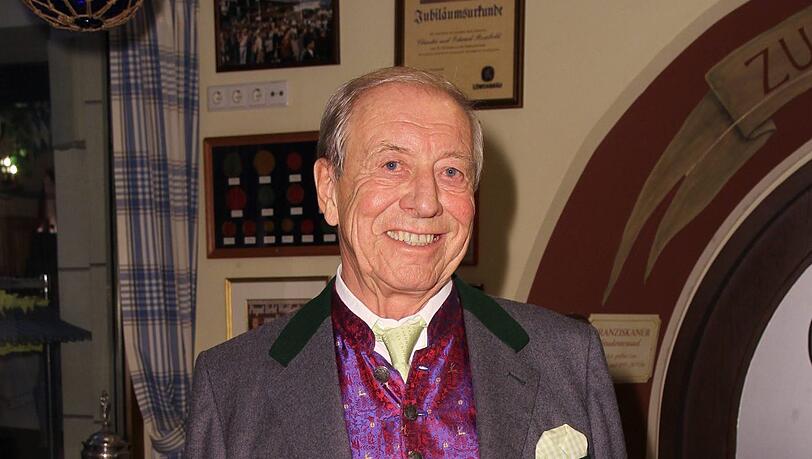 Edi Reinbold, Wirt des Schützenfestzelts.