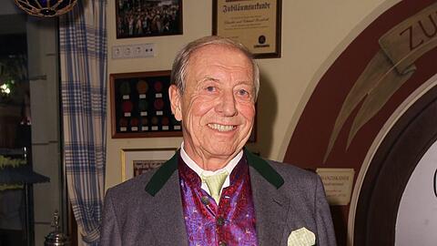 Edi Reinbold, Wirt des Schützenfestzelts.