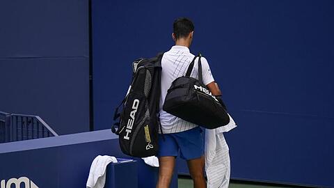 Novak Djokovic schied nach seiner Disqualifikation aus.