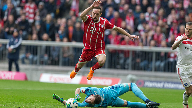 Das letzte Bundesliga-Duell der beiden Teams am 10. März 2018 gewann der FC Bayern mit 6:0 - hier eröffnet Franck Ribéry den Torreigen gegen den HSV.