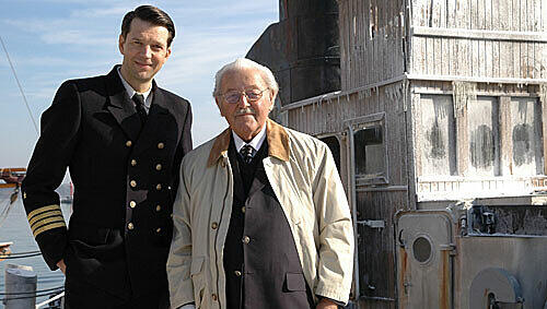 Heinz Schön (r.) mit Kai Wiesinger am Set von „Die Gustloff". Heinz Schön (r.) mit Kai Wiesinger am Set von „Die Gustloff".