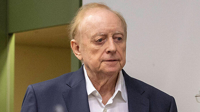 Alfons Schuhbeck wurde am Montag zu einer erneuten mehrjährigen Haftstrafe verurteilt. Ob er die Strafe tatsächlich antreten muss?