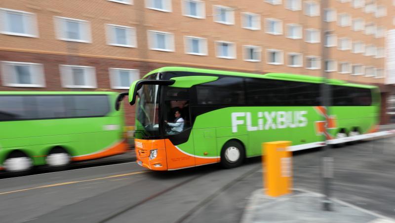 Busse von FlixBus fahren in Frankfurt. Busse von FlixBus fahren in Frankfurt.