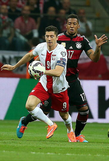 Boateng: Beim Kopfball von Milik zum 0:1 kam der Münchner zu spät. Die langen Bälle nach vorn gelangen auch nicht immer.