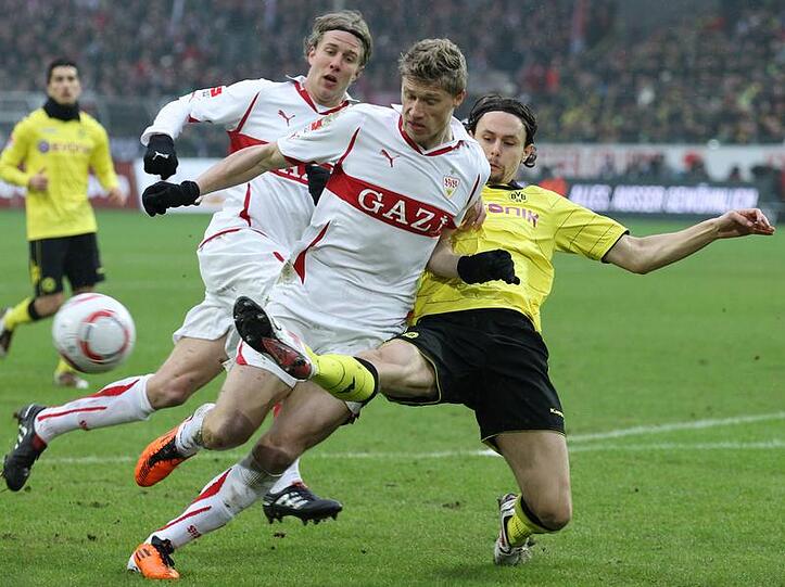 Zweikmämpfe prägten die Partie Dortmund gegen Stuttgart.