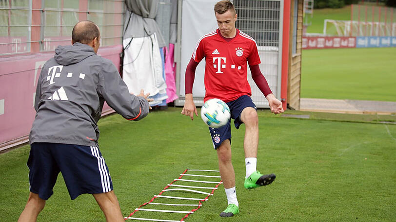 Christian Früchl (rechts) mit Rehatrainer Thomas Wilhelmi.