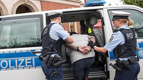 Der Angreifer wurde wegen Körperverletzung und Leistungserschleichung angezeigt. (Symbolbild)