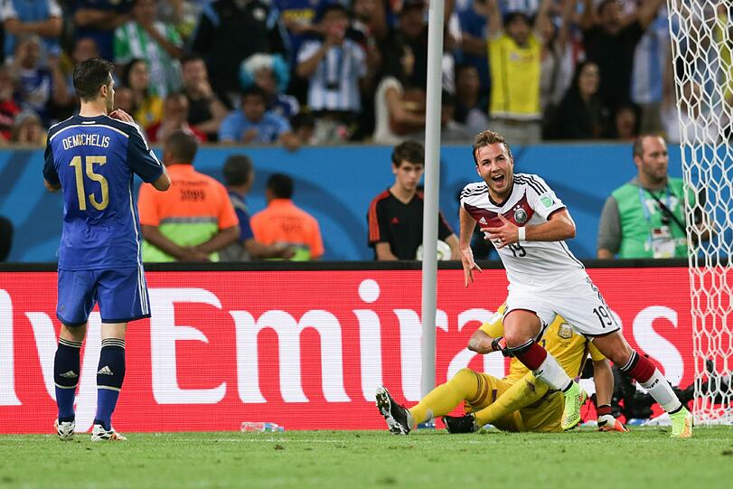 An diese Szene werden wir uns lange erinnern: Mario Götze macht sich unsterblich.