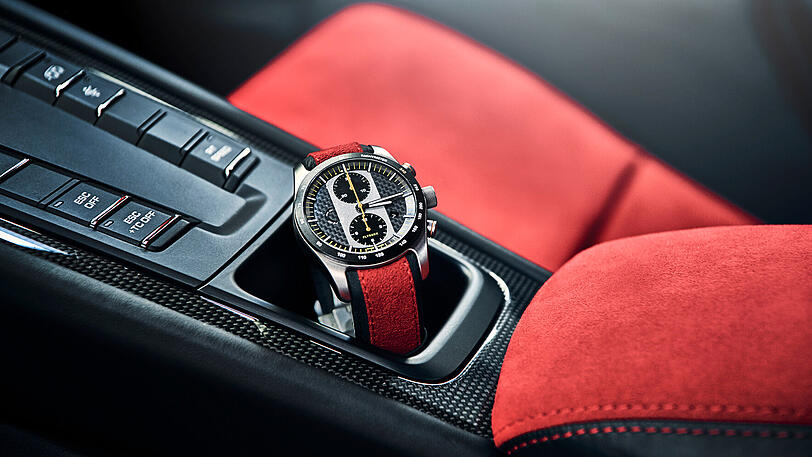 Exklusives Zubehör: Porsche bietet ausschließlich für Käufer eines GT2 RS einen Chronographen für 9.450 Euro extra an.