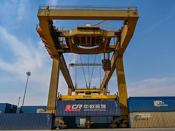 Ein Containerbahnhof in Nordchina.