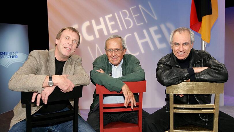 Legendäre Kabarettzeiten: Georg Schramm (links) mit Dieter Hildebrandt und Bruno Jonas bei einem Pressetermin zum "Scheibenwischer" im Jahr 2004.