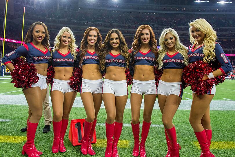 Der 50. Super Bowl zwischen den Denver Broncos und den Carolina Panthers steht an: In unserer Bilderstrecke zeigen wir schonmal die Cheerleader der NFL. Viel Spaß beim Durchklicken!