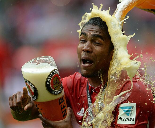 Weitere Weißbierduschen-Bilder der Bayern.