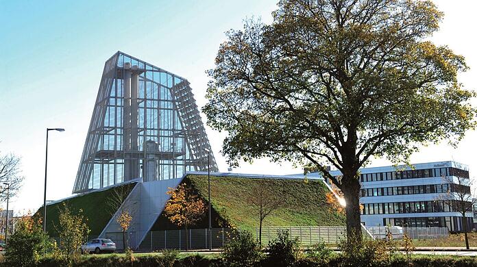 Die Stadtwerke München wollen den Münchner Bedarf an Fernwärme bis spätestens 2040 CO2-neutral decken. Sie setzen bei der Wärmewende vor allem auf Tiefengeothermie, wie bereits hier in der Energiezentrale in Freiham. (Archivbild)