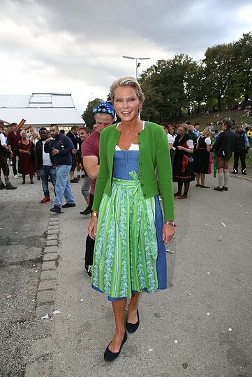 Gräfin Stephanie Bruges von Pfuel