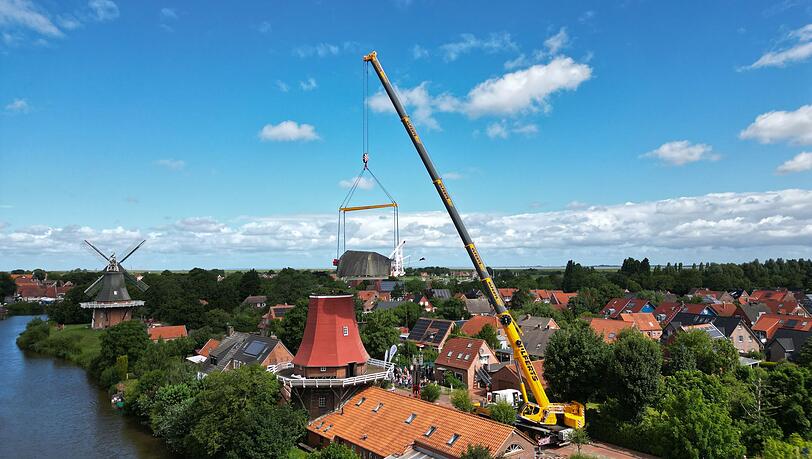 Rund acht Jahre lang war das denkmalgeschützte Ensemble der beiden Zwillingsmühlen in Greetsiel nicht komplett.