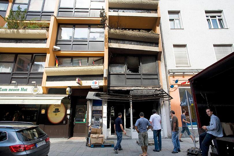 Neue Bilder aus Schwabing: Noch immer sieht es in den Wohnungen aus wie nach einem Anschlag. Die AZ hat sich umgesehen.