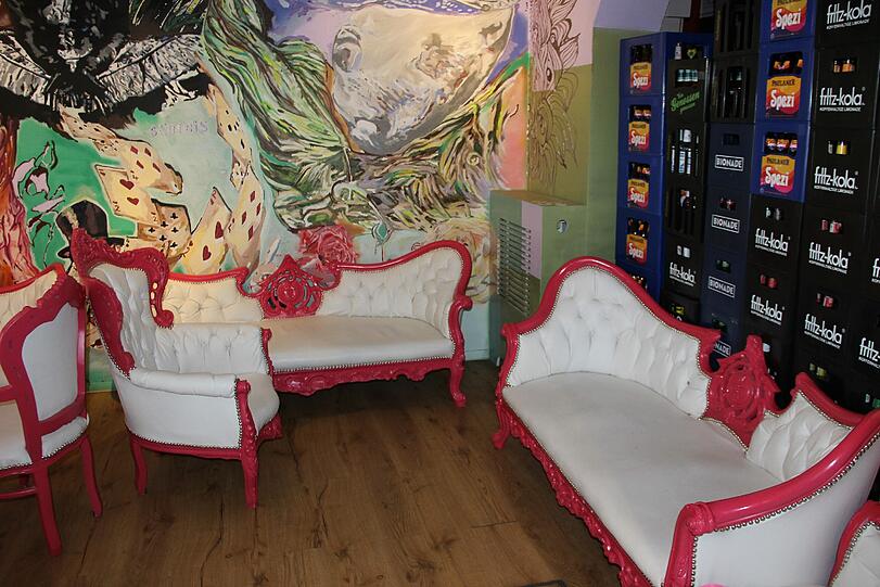 Optisch erinnert vieles im Eislanden in der Amalienstraßen an die Geschichte "Alice im Wunderland".