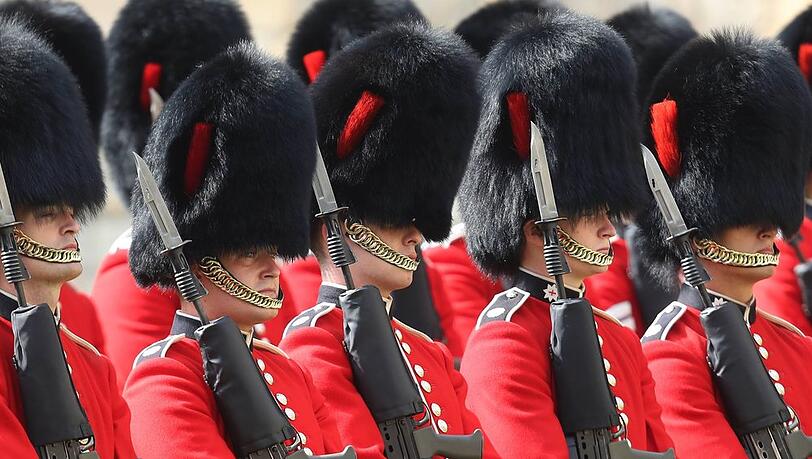 Die Coldstream Guards sind eines der Leibregimenter der Queen.