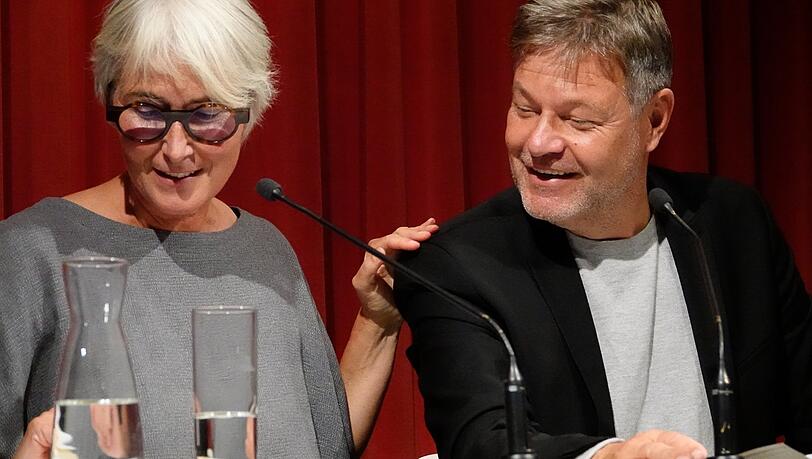 Andrea Paluch mit Ehemann Robert Habeck im M&uuml;nchner Lyrik Kabinett.
