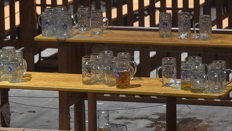Wiesn-Stillleben: Nach 16 Tagen ist der Wahnsinn auf der Theresienwiese erstmal wieder vorbei.