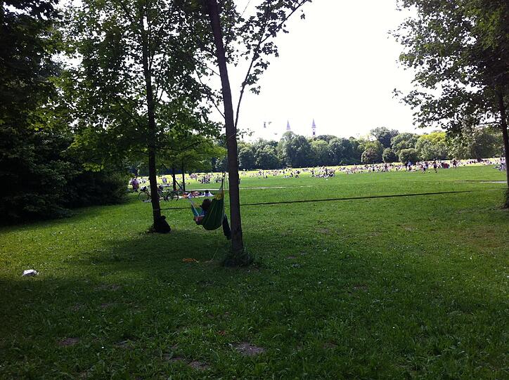 Nach dem Sporteln in der Hängematte baumeln.
