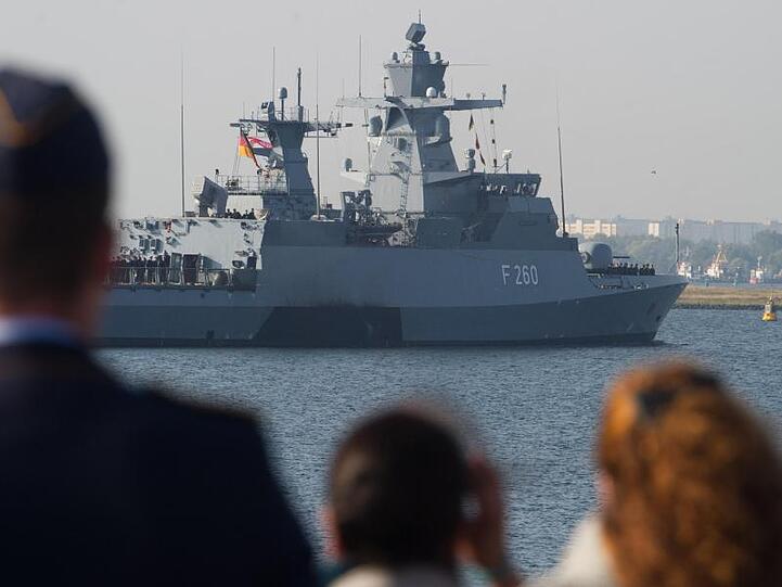 Die Korvette "Braunschweig" kommt von einem Unifil-Einsatz zurück. Unifil unterstützt die libanesische Regierung dabei, die Seegrenzen zu sichern und Waffenschmuggel von See zu verhindern.