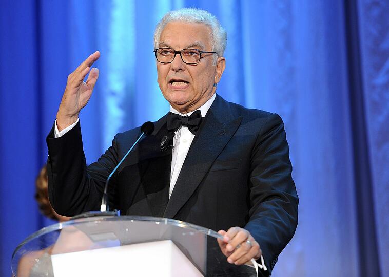 Die Eröffnungsrede hält Festival-Präsident Paolo Baratta.
