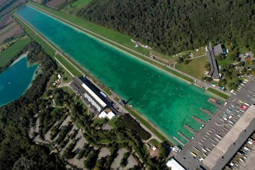 Karibik in München: Der Olympia-Rudersee ist nachts ein beliebtes Tauchrevier.