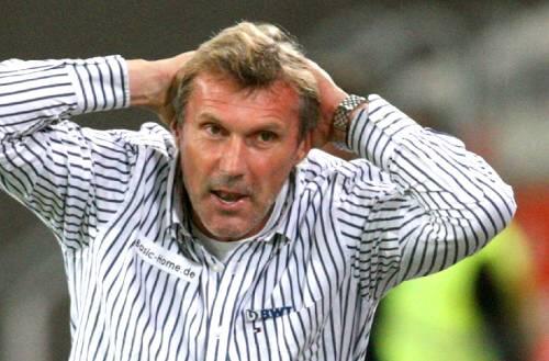 Muss sich vor wütenden fans schützen: Rudi Bommer.