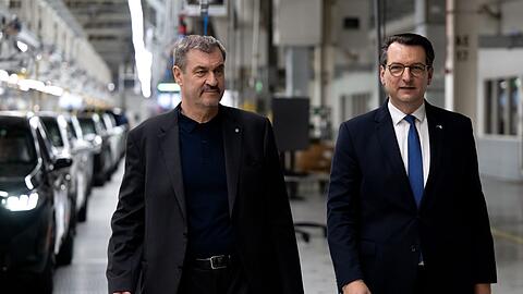 CSU-Chef S&ouml;der und der designierte BMW-Vorstandsvorsitzende Milan Nedeljković besuchen das BMW-Werk in Spartanburg in South Carolina.