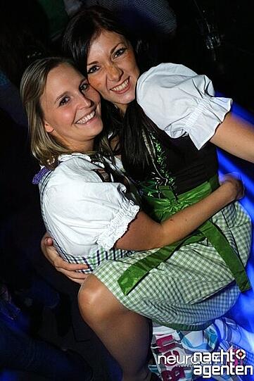 Im neuraum findet derzeit ein After-Wiesn-Showmarathon statt: "16 Tage Wies&rsquo;n - 16 Tage neuraum". Mehr Bilder unter www.nachtagenten.de