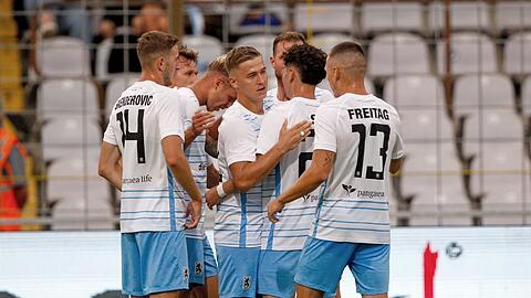 Gibt es am Freitag wieder Jubel-Bilder in Giesing? Die Löwen wollen Wiedergutmachung gegen den FC Erzgebirge Aue.