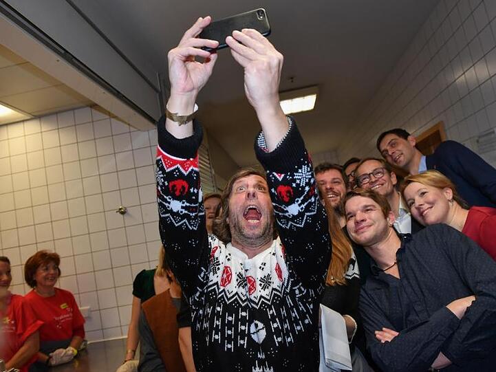 Selfie der teilnehmenden Promis: Oliver Korittke hält einen außergewöhnlichen Tag fest.