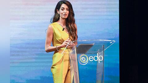 Amal Clooney bei ihrem Auftritt in Madrid.