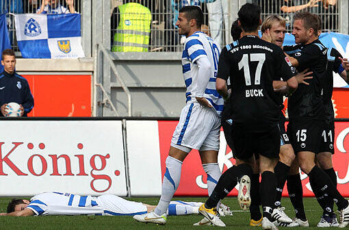 Dann der Befreieungsschlag gegen Duisburg: Der TSV 1860 München kann also doch noch gewinnen: Nach vier sieglosen Ligaspielen siegen die Löwen klar beim MSV Duisburg mit 3:0.