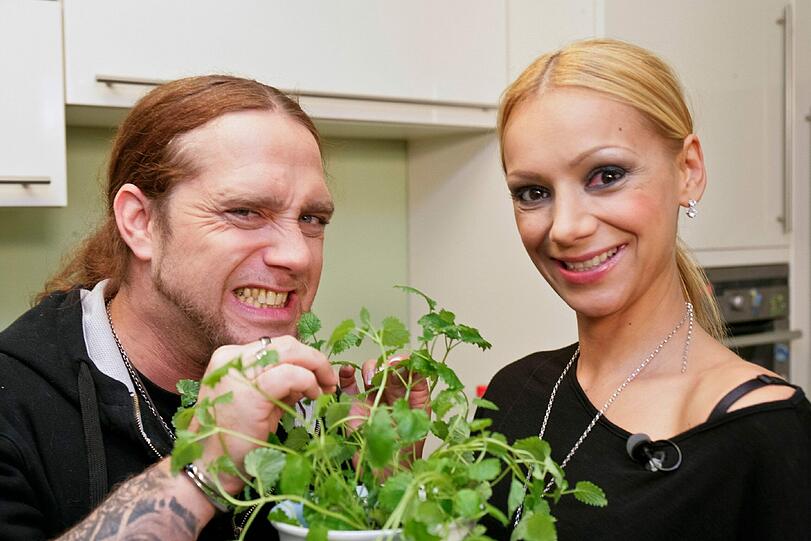 Am 25. März sendet Vox ein weiteres Promi-Dinner mit den Dschungelstart Micaela Schäfer, Vincent Raven, Martin Kesici und Radost Bokel - sehen Sie hier vorab einige Bilder der Sendung.