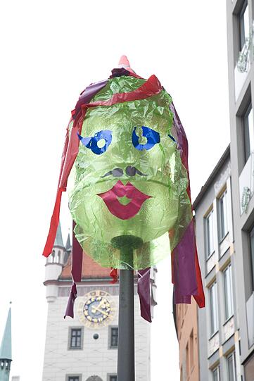 Buntes Treiben am Faschingssonntag in der Innenstadt