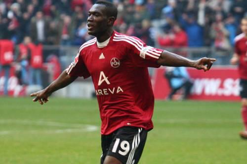 Bei den Fans umstritten, bei Club-Trainer Oenning hoch im Kurs: Isaac Boakye, der bisweilen zu eigensinnige, aber dennoch erfolgreiche Nürnberger Stürmer aus Ghana.