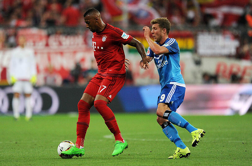 JÉROME BOATENG - NOTE 5 - Den Pass von Alaba konnte er nicht bekommen, doch wirklich zu 100 Prozent war auch der Abwehrchef in den ersten Sekunden nicht auf dem Platz. Stoppte Volland kurz vor knapp, sah Gelb (70.) und beim anschließenden Freistoß wegen Handspiels (Ellbogen) im Strafraum Gelb-Rot. Runter. Unterzahl.