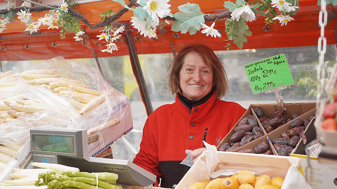 Obsth&auml;ndlerin Nusha Zeqiraj findet es schade, wenn die Kundschaft fernbleibt.